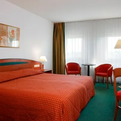 Nh Maastricht Otel